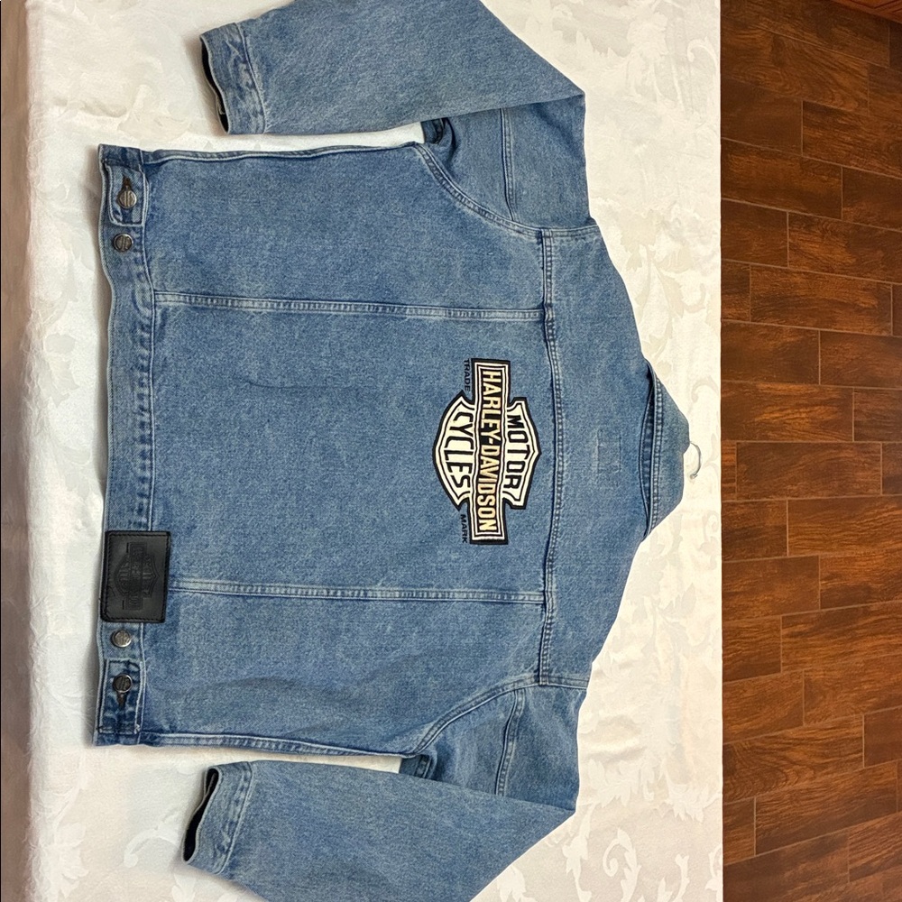 Authentic Harley-Davidson Blue Denim Jacket, Size M with pin included - Picture 1 of 14